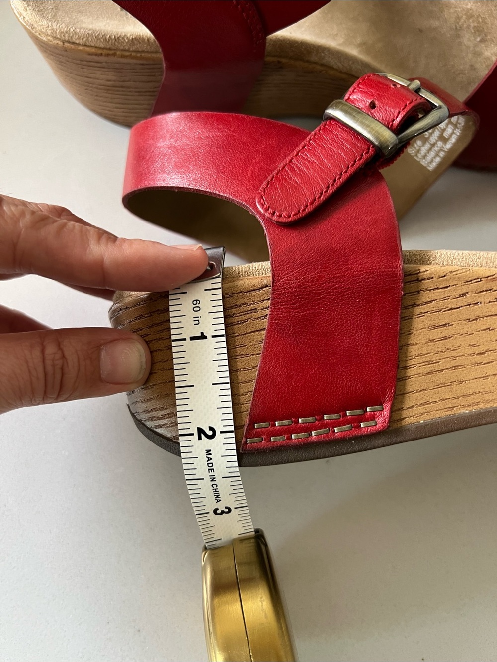 Dansko Brick Red Leather Lindsay Wedge Buckle Sandal Size 39 - Picture 9 of 10
